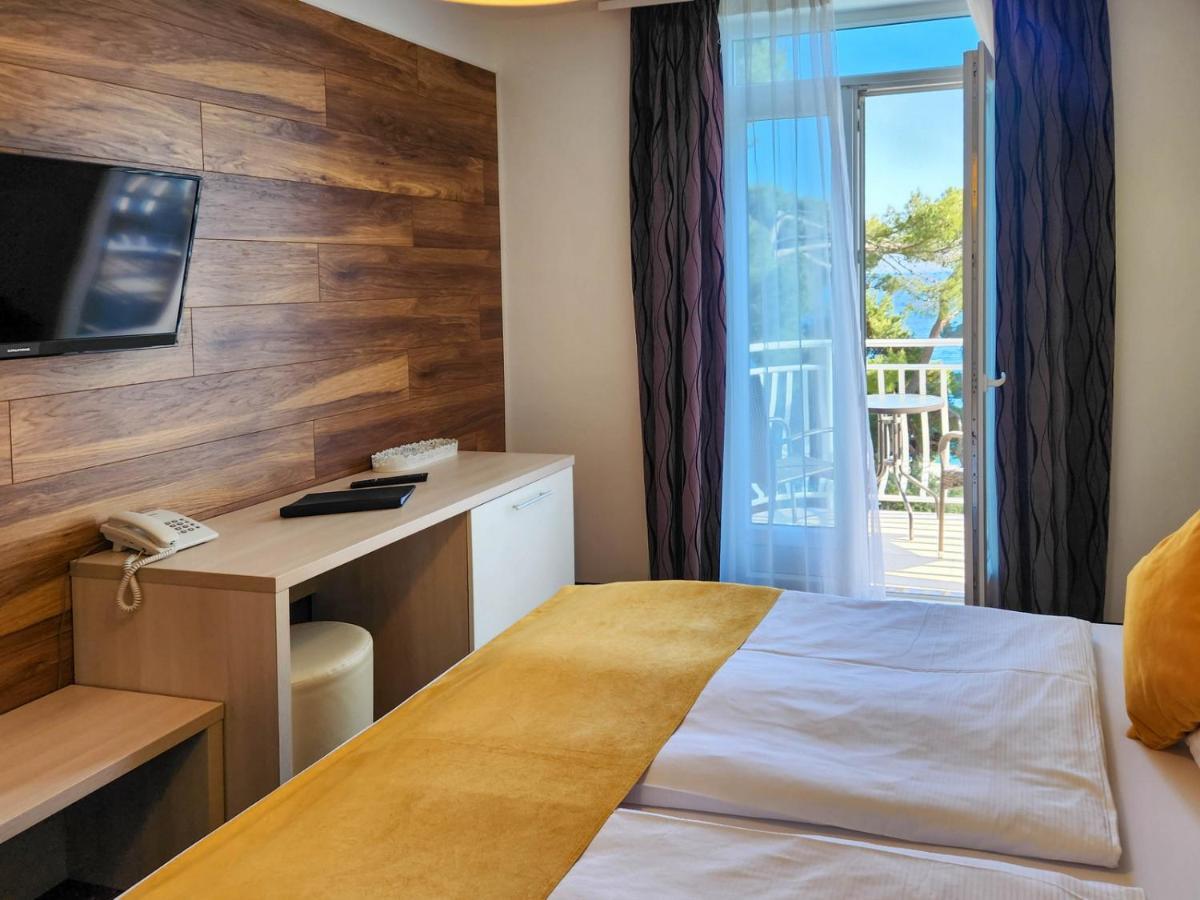 Hotel Bor Кърк Екстериор снимка